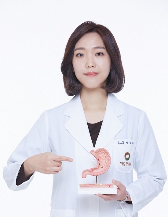 위강한의원_반복되는 입안 염증 ‘만성 구내염’ 원인과 치료 해법은 